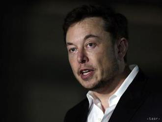 Elon Musk tvrdí, že bol pozitívne aj negatívne testovaný na COVID-19