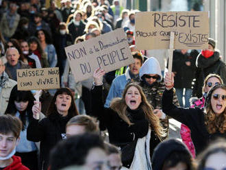 Proti návrhu zákona protestovali vo Francúzsku tisíce ľudí