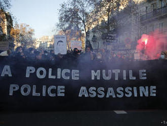 Na protestoch proti policajnému násiliu vo Francúzsku zadržali 81 ľudí