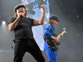 AC/DC jsou s novým albem zpět na špici žebříčku. Zpěvák překonal problémy se sluchem