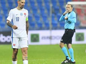 Byli slabší, zaslouženě prohráli. Slovenská média po porážce zaujal jediný hráč