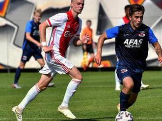 Padesát vteřin proti Ajaxu a bum. Český talent musí na fotbal zapomenout