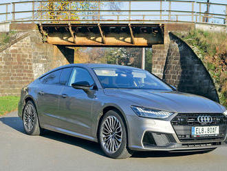 Audi A7 PHEV: Kravata na krku, v ruce nabíjecí kabel