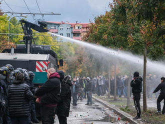 Chystajú sa protesty. Chystá sa aj polícia