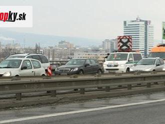 Vodiči musia v sobotu počítať s obmedzením od Prístavného mosta