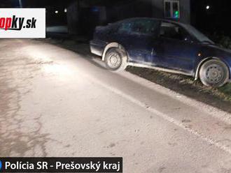 FOTO Mladý Jánovčan skončil s nenaštartovaným autom v priekope: Namerali mu 2,5 promile