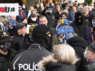 VIDEO Takto to dnes vyzeralo na protestoch v regiónoch: Odmietanie nosenia rúšok a jasná výzva vláde