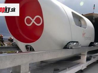 Hyperloop previezol prvých ľudí  : Kapsule majú byť rýchlejšie než lietadlo