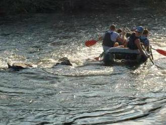 Pokojný splav rieky Váh alebo adrenalínový rafting na na kanáli v Liptovskom Mikuláši