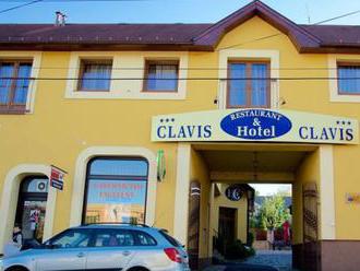 Hotel Clavis je váš domov na cestách, privíta vás v centre mesta Lučenec.