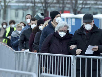 Testovanie na COVID-19 sprevádzali v Rakúsku technické problémy