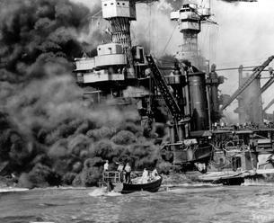 USA si pripomenuli 79. výročie útoku na základňu Pearl Harbor