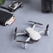 DJI na černé listině. Výrobce dronů nemůže kupovat součástky z USA