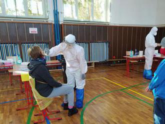 Žiaci 2. stupňa ZŠ a stredoškoláci sa musia preukázať negatívnym testom