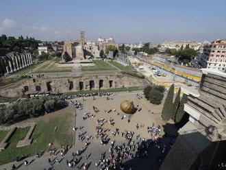 Pri vykopávkach vo Forum Romanum našli sarkofág zasvätený Romulovi