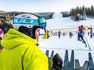 Volejbal na sněhu chce na olympiádu, v sobotu se hrálo ve Špindlu o tituly