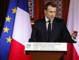 Macron: Dištancovanie sa od Ruska je veľkou chybou EÚ