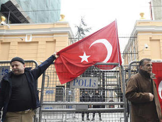 Erdogan hovoril s Trumpom o bojoch v Sýrii, nežiadal NATO o pomoc