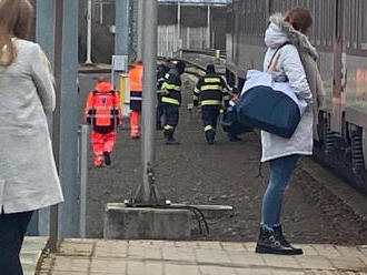 Tragédia pred stanicou v Piešťanoch! FOTO Samovražda za bieleho dňa, smrť pod kolesami rýchlika