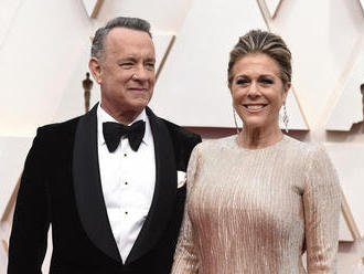 Tom Hanks a jeho manželka sa po uzdravení vrátili do Los Angeles