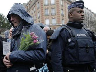 Súd so spolupáchateľmi útokov v Paríži sa začne v septembri