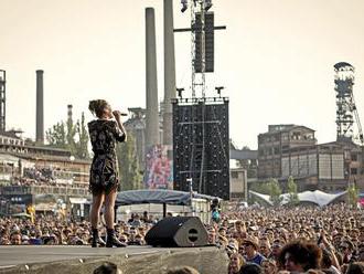 Přibude žen na festivalech? Je to důležité, ale řídíme se kvalitou, říká Holušová