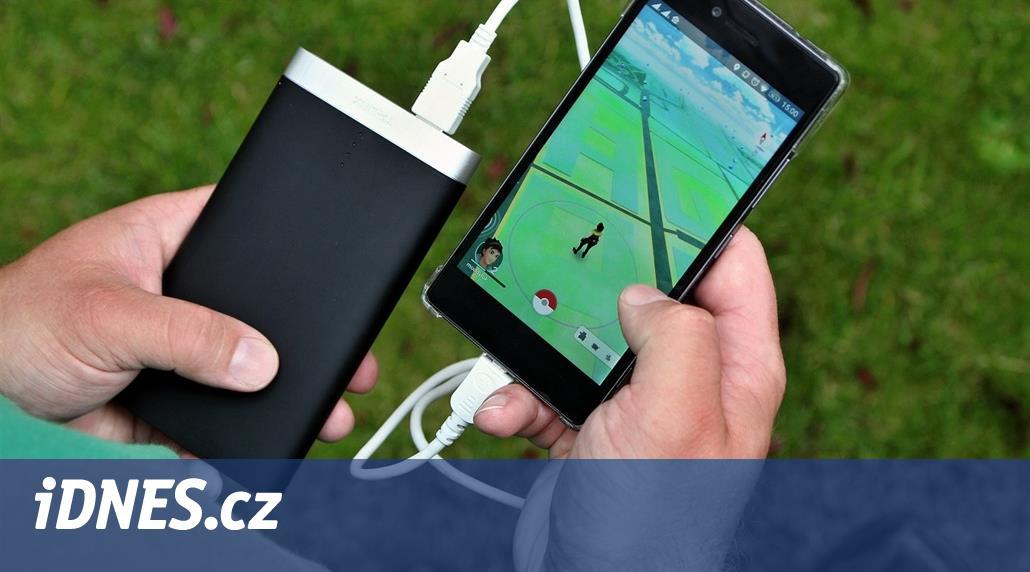 Důchodce i přes zákaz vycházení lovil ve vylidněných ulicích pokémony