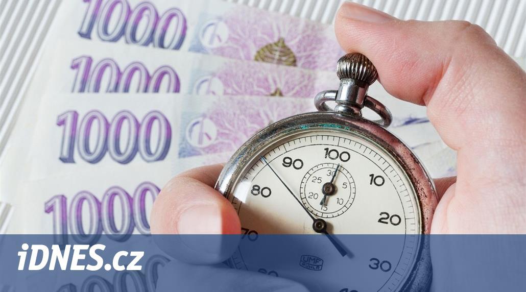 Jak se změnily bankovní služby v čase: co zůstalo a co už je minulost