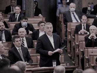 Maďarský parlament pre koronavírus posilnil právomoci Orbána