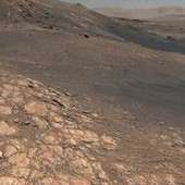 Curiosity na Marsu nafotil svůj největší panoramatický snímek