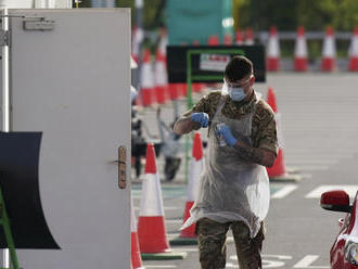 Slovinskí policajti majú problém s respirátormi, počet prípadov stúpol