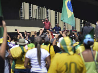 Prezident Bolsonaro sa pridal k protestu proti obmedzeniam pohybu