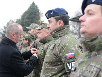 Naď: Na ministerstve obrany sa rozdávali desaťtisícové odmeny