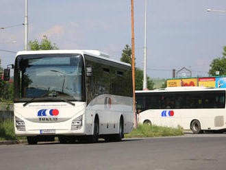 V BBSK premávajú autobusy v krízovom režime, spoje zredukovali