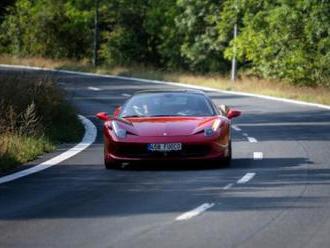 Jazda na Ferrari 458 Italia, nezabudnuteľná zažitková jazda - 570 koní pod kapotou.