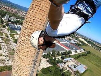 Mega adrenalínový zážitok - bungee jumping skok action jump zo 110m komína.