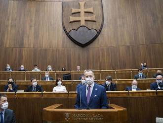 Schôdza parlamentu sa začne neskôr, zasadajú poslanecké výbory