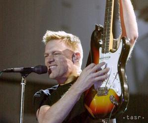 Spevák Bryan Adams zožal kritiku za svoj komentár o koronavíruse