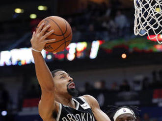 NBA: Dinwiddie nechá fanúšikov rozhodnúť o svojej ďalšej kariére