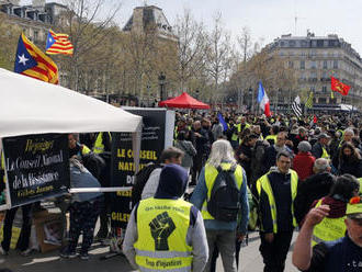 Žlté vesty po zmiernení reštrikcií obnovili protesty