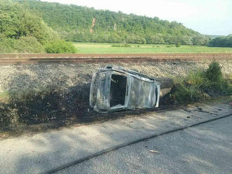 ZHORELO AUTO: Pri dopravnej nehode v Gemerskej Hôrke zahynulo dieťa