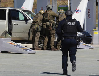 Dve osoby zomreli počas prestreliek v St. Louis v štáte Missouri