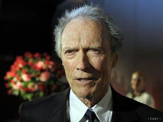 Slávny pištoľník či detektív, ale aj režisér C. Eastwood má 90 rokov