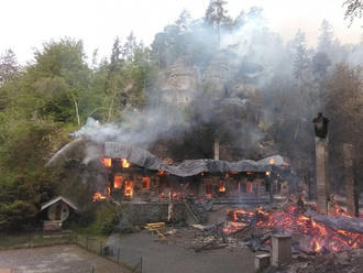 Požiar zničil historické chaty v Českom Švajčiarsku