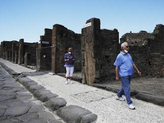 V Pompejach zatiaľ hlásia viac sprievodcov ako turistov