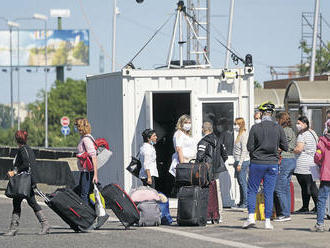 Repatrianti sa dožadujú inteligentnej karantény. Nátlak nepomôže, odkazuje Matovič