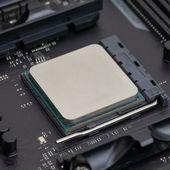 Ryzen 3900 XT 3800XT a 3600XT se objevily v nabídce obchodu