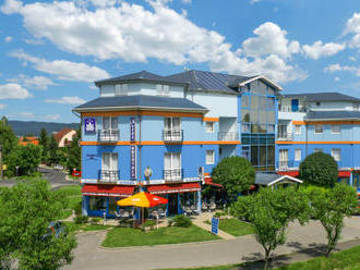 Pobyt 450 m od Balatonu: Kristály Hotel Keszthely *** s bohatým wellness, voucherom na procedúry + p