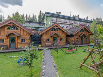 Vysoké Tatry v zrubovom domčeku Hotela Nezábudka *** s polpenziou a wellness