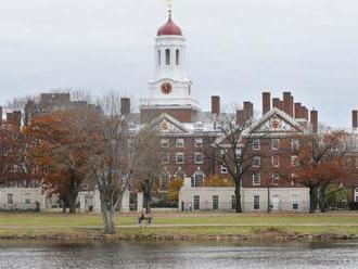 Harvard podal žalobu v súvislosti s vízami zahraničných študentov